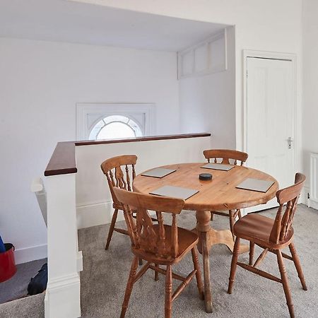 Beautiful Sea View Apartment In St Leonards On Sea 외부 사진