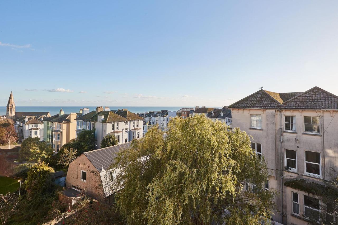 Beautiful Sea View Apartment In St Leonards On Sea 외부 사진