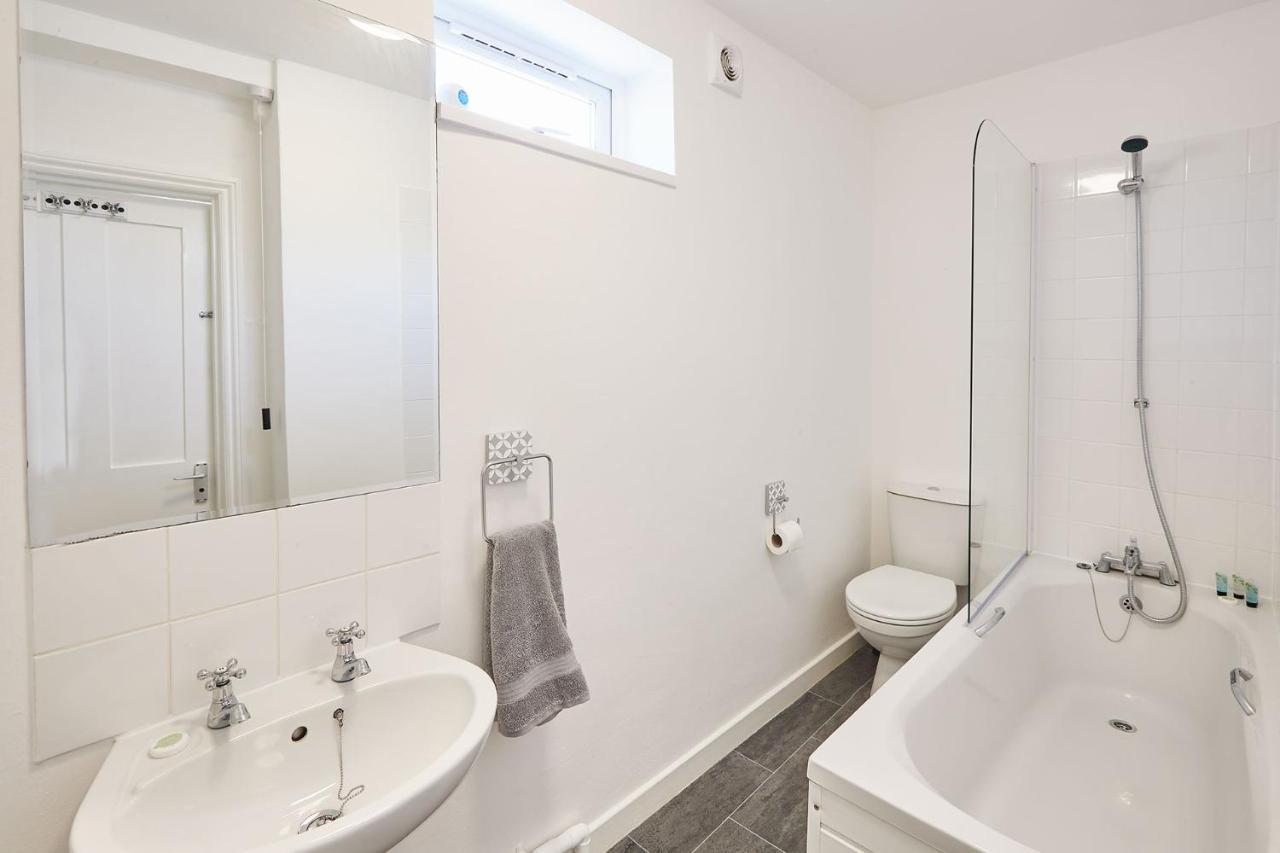 Beautiful Sea View Apartment In St Leonards On Sea 외부 사진